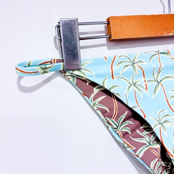 BODY GLOVE Salt Cay reversible swimsuit bottoms - Picture 9 of 12